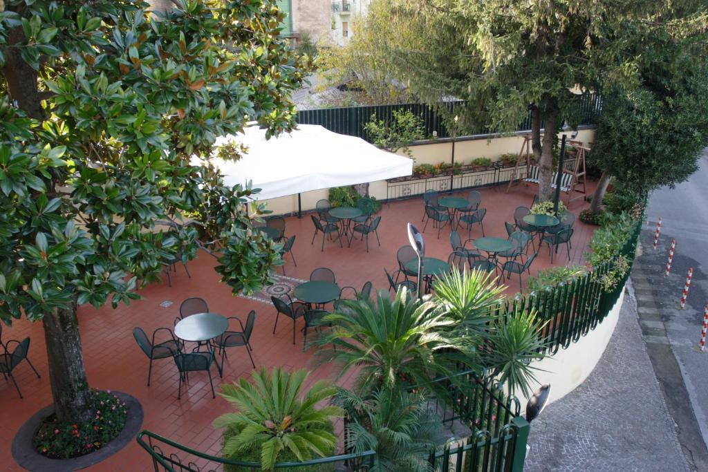 Hotel Villa Serena Castellammare di Stabia Kültér fotó