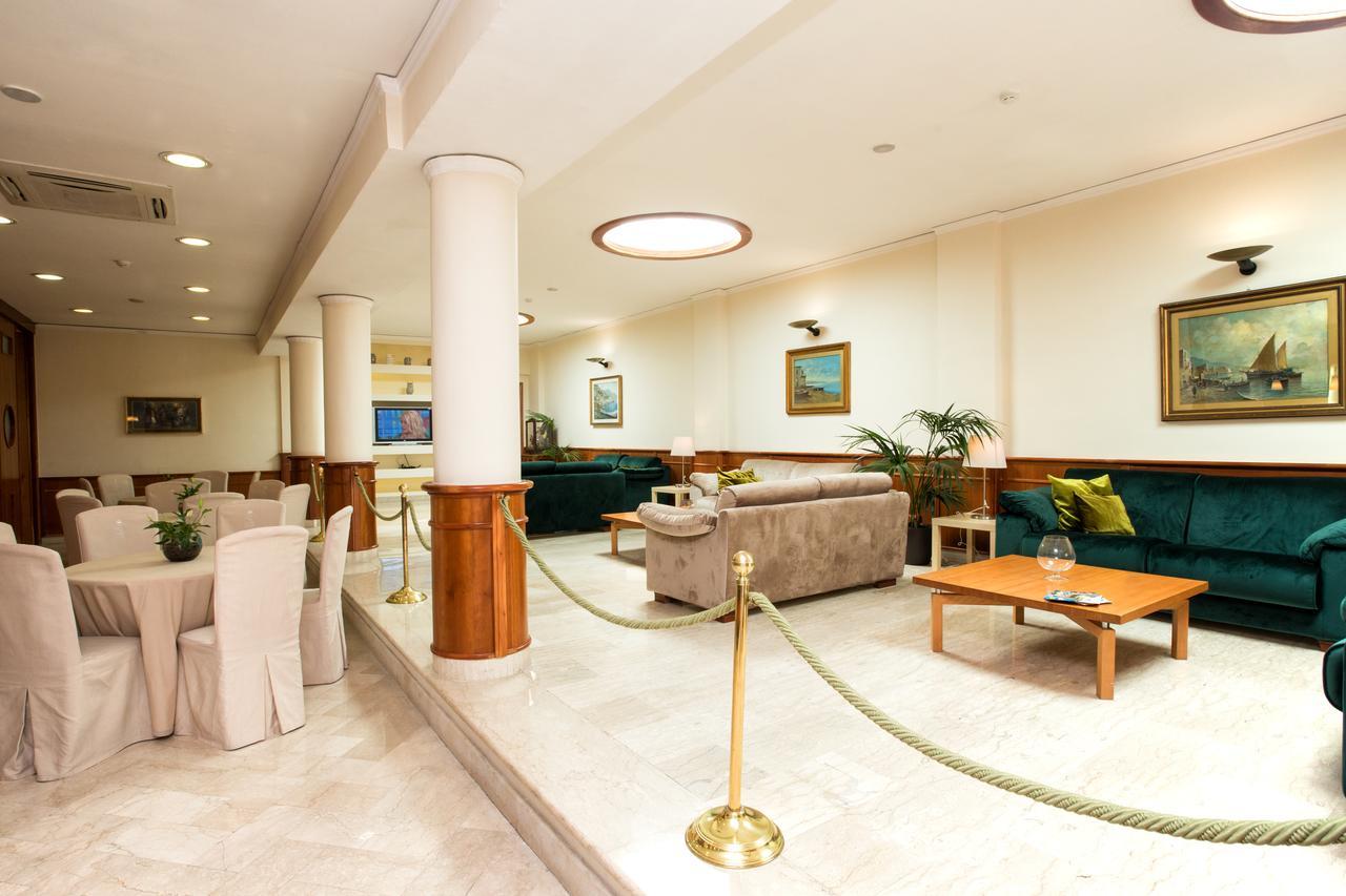 Hotel Villa Serena Castellammare di Stabia Kültér fotó