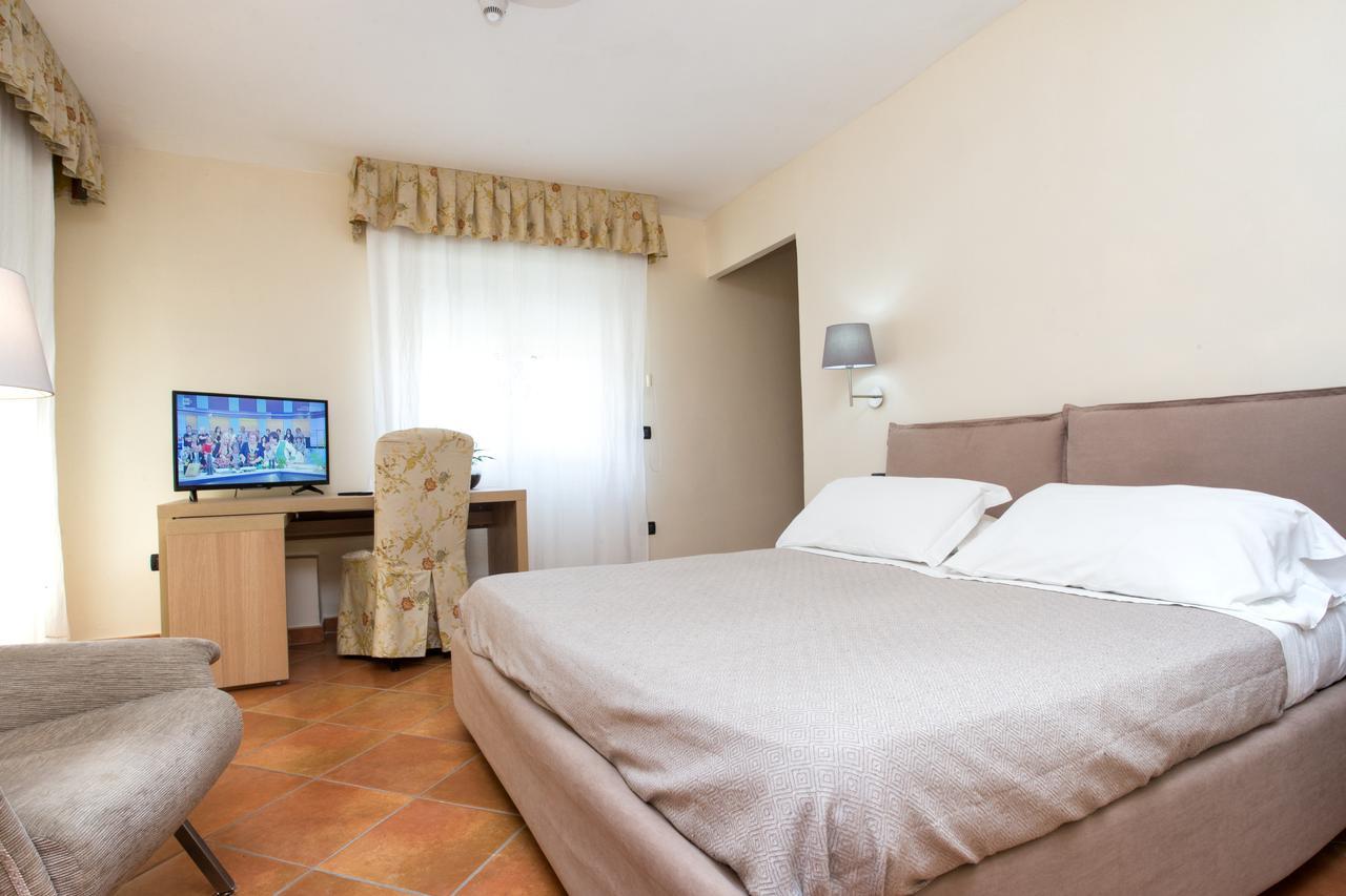 Hotel Villa Serena Castellammare di Stabia Kültér fotó